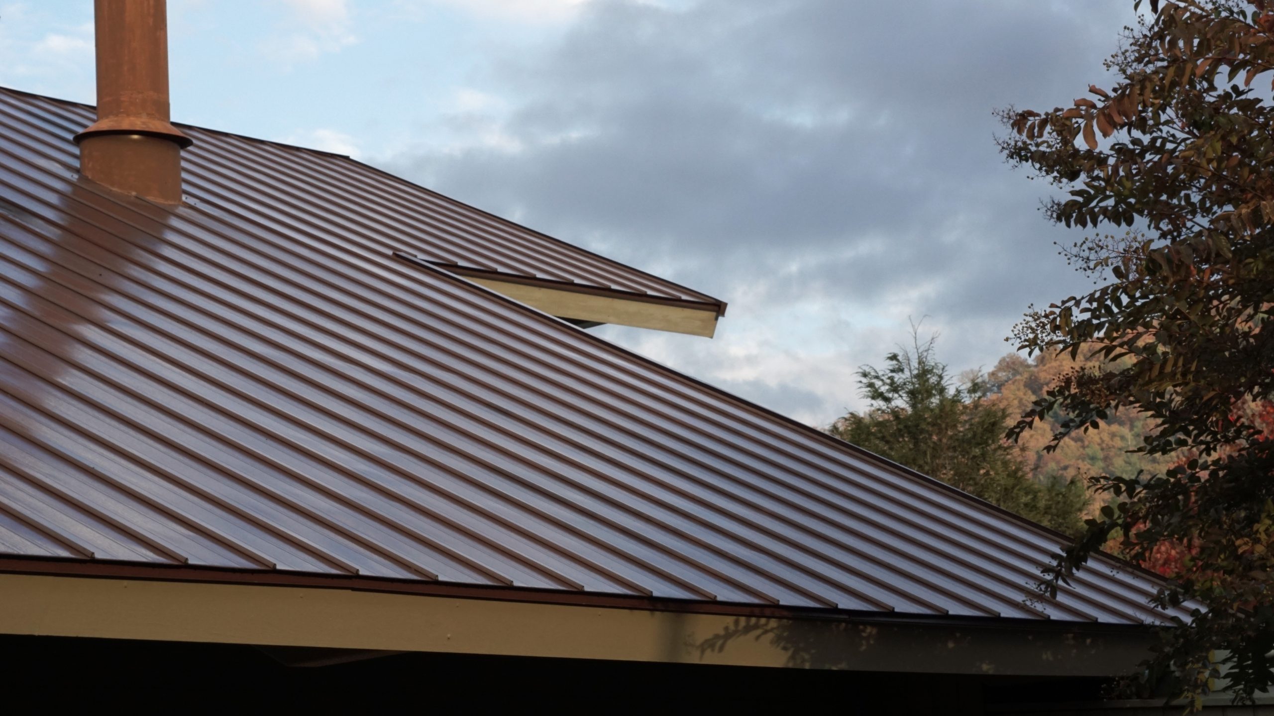 beautiful-brown-metal-roof-2026-01-05-04-58-00-utc